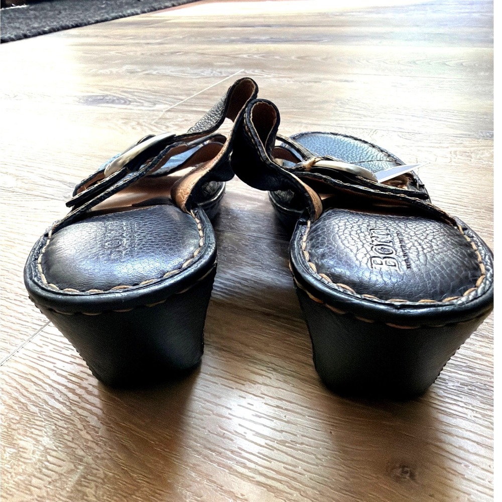 Børn Black Leather Crisscross Buckle Wedge Sandals Size 10 Slip-On Comfort NWOB - Picture 7 of 10